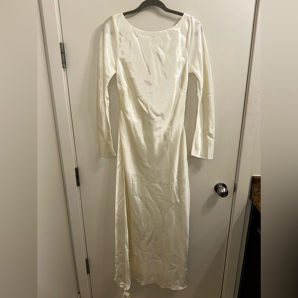 Elegant Cream Long Sleeve Dress